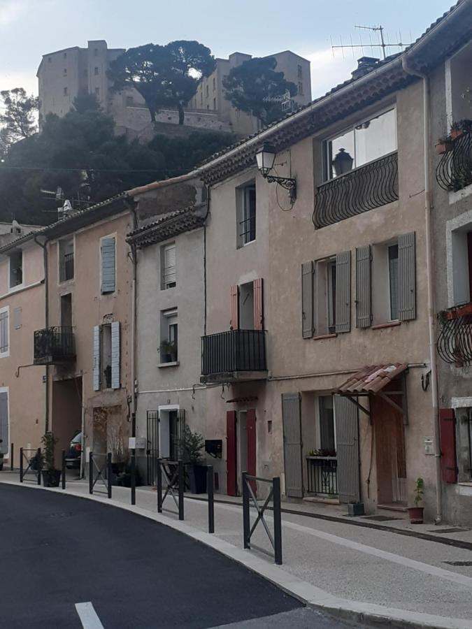 مبيت وإفطار Meyrargues Aude En Provence المظهر الخارجي الصورة